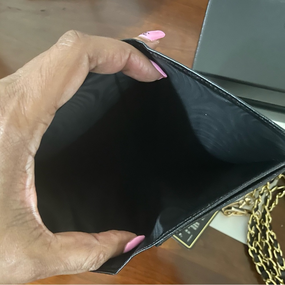 CHANEL Calfskin wallet NWOT w/ COA and box! 🌟💫 - Picture 10 of 17